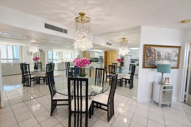 Building Photo - 19195 NE 36th Pl