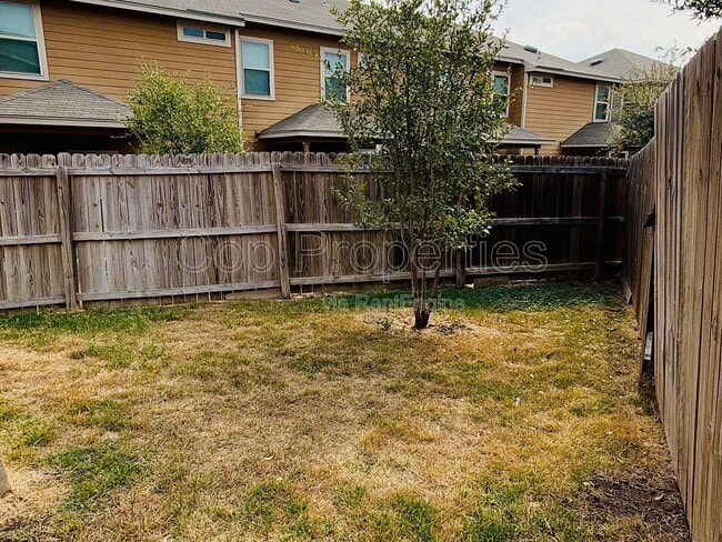 Building Photo - 7108 Micayla Cv