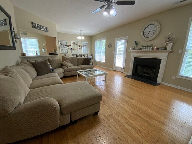 Building Photo - Welcome to Raintree Subdivision!