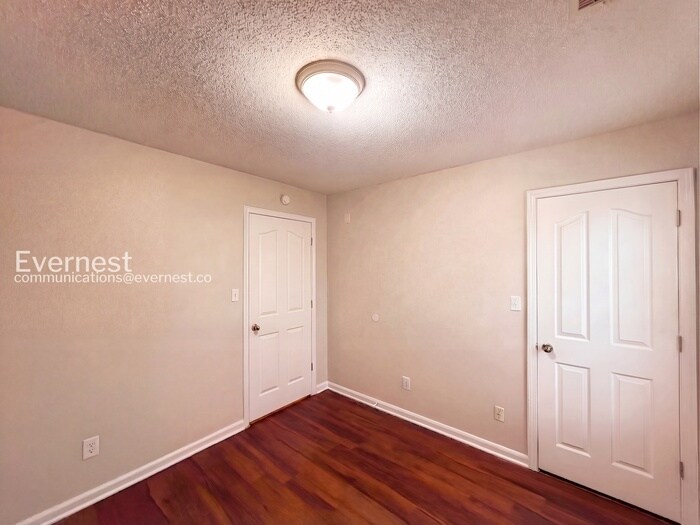 Building Photo - 7312 Durango Dr