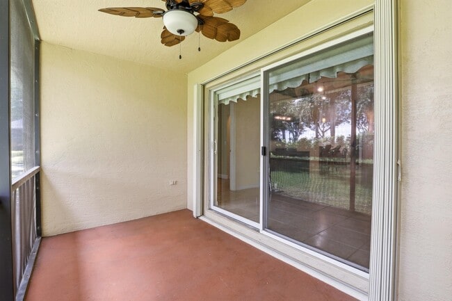 Building Photo - 9363 Bridgeport Dr