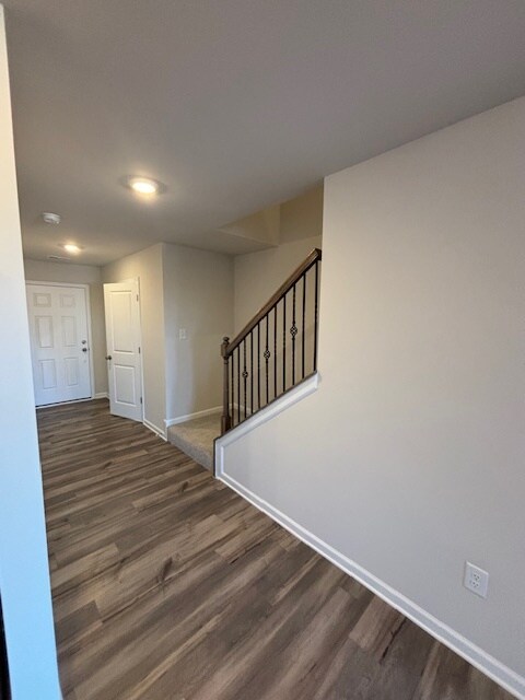 Building Photo - 304 Detroit Ln