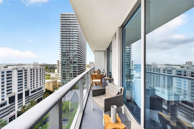 Building Photo - 1100 S Miami Ave