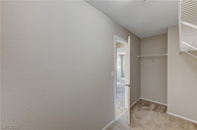 Building Photo - 10679 Country Knoll Way