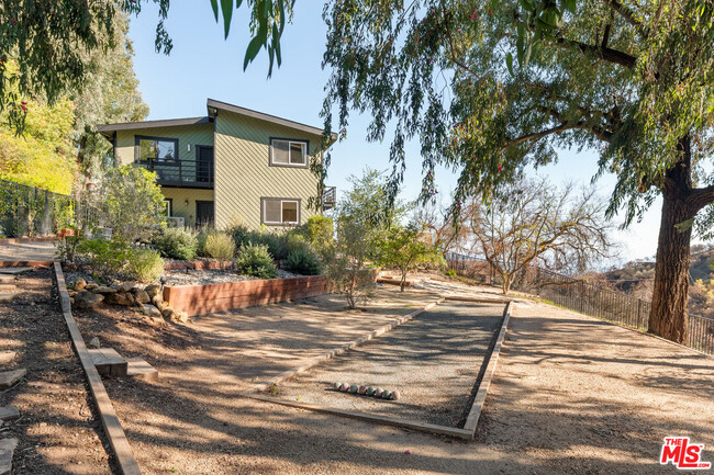 Building Photo - 21625 Saddle Peak Rd
