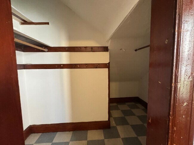 Building Photo - 146 W Gorham St