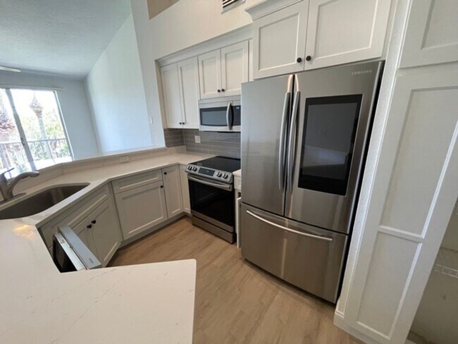 Building Photo - Beautiful Townhouse in Downtown Tampa