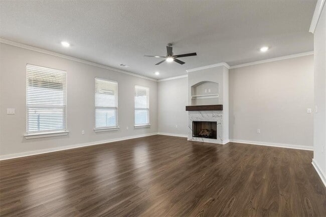 Building Photo - 224 S Benchmark Ln