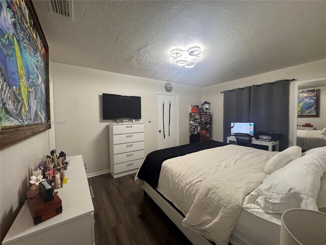 Building Photo - 8947 NW 33rd St