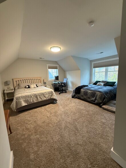 Building Photo - 65 Birch Trl