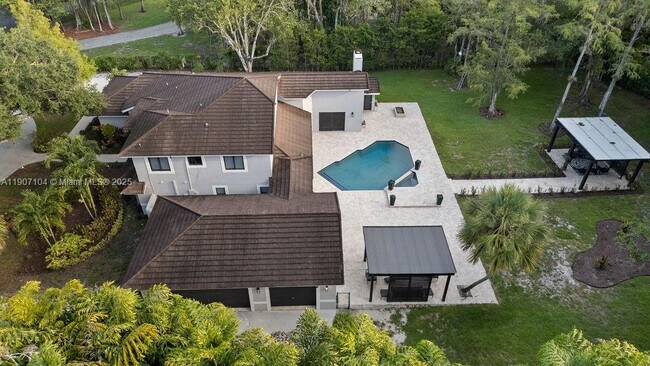 Building Photo - 5831 NW 81st Terrace