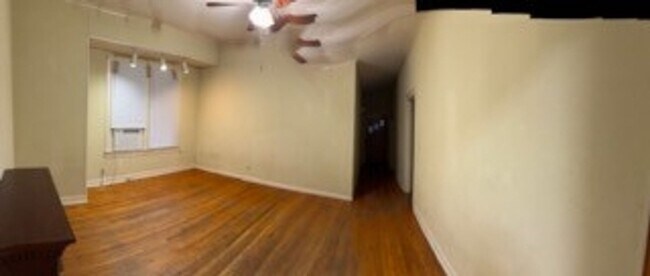 Building Photo - 704 E Thomas St