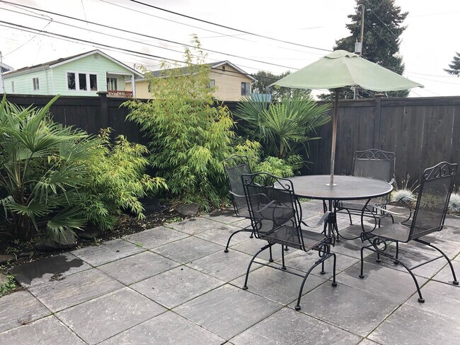 Building Photo - 7900 Beacon Ave S