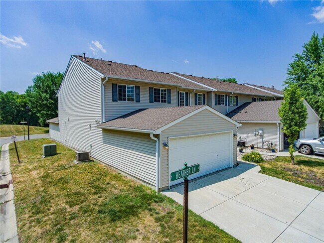 Building Photo - 1236 Heather Ln
