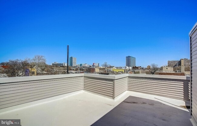 Building Photo - 1249 N 17th St