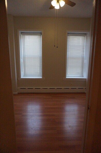 Building Photo - 3348 Conrad St