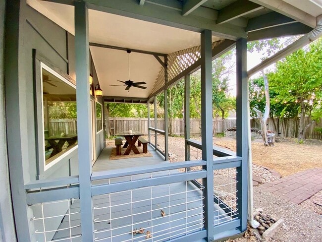 Building Photo - 7302 Shadywood Dr