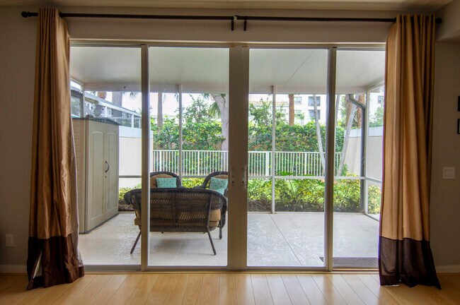 Building Photo - 504 Capistrano Dr