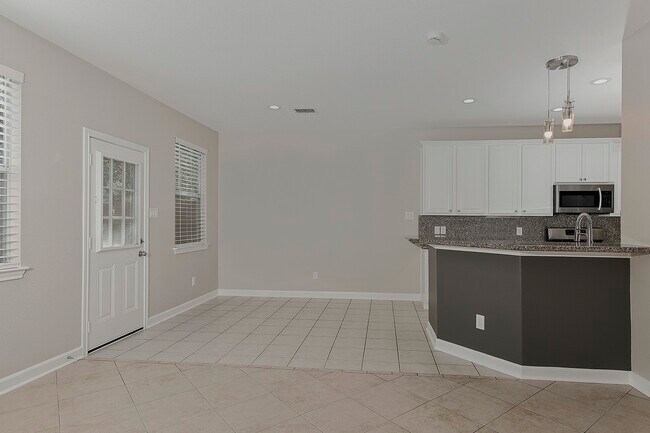 Building Photo - 11 Scenic Brook Ct