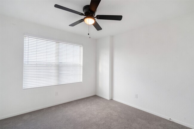 Building Photo - 5307 Sleepy Fox Ln