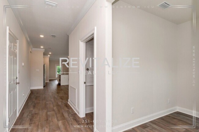 Building Photo - 11253 Cloister Dr