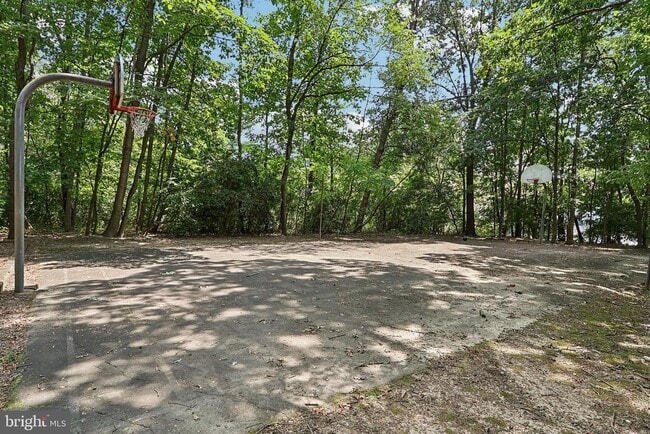 Building Photo - 2031 Approach Ln