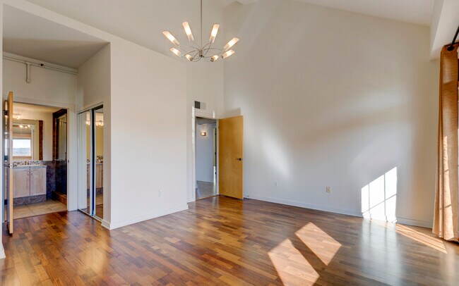 Building Photo - 201 E Las Animas St