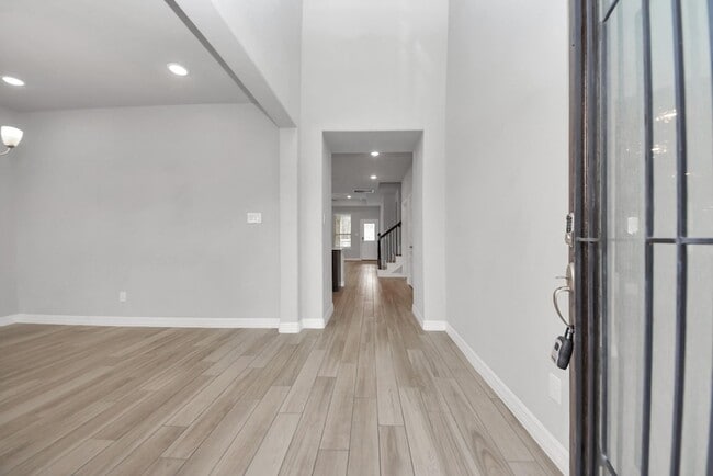 Building Photo - 196 Chestnut Meadow Dr