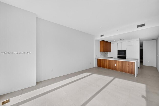 Building Photo - 1400 Biscayne Blvd