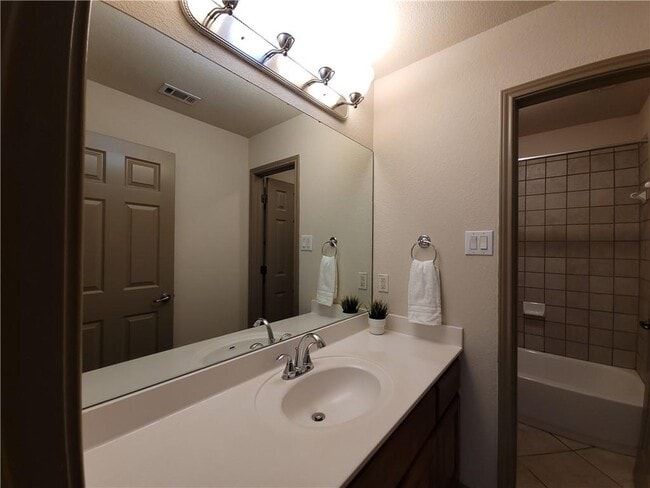 Building Photo - 10028 Lisi Anne Dr
