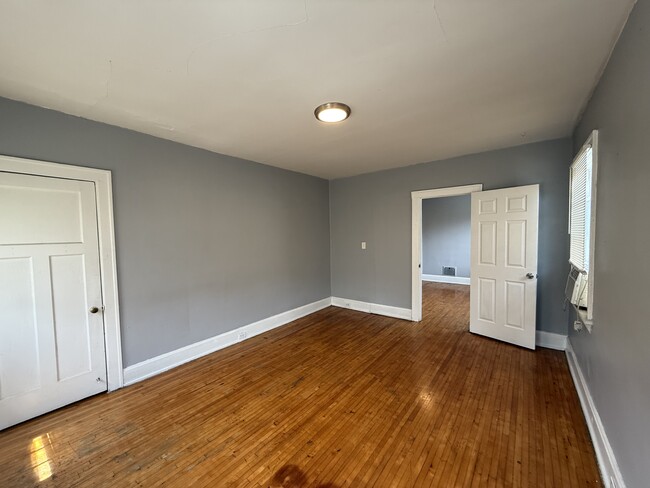 Building Photo - 2748 Harris Ave