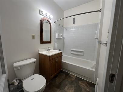 Building Photo - "Charming 2-Bedroom Minneapolis Retreat - Spacious 960 Sq. Ft. Home!"