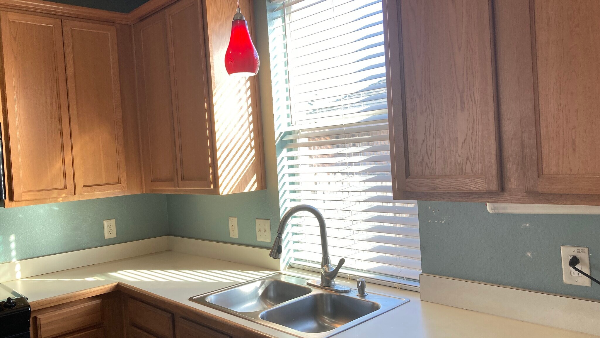 Building Photo - 340 Turquoise Dr