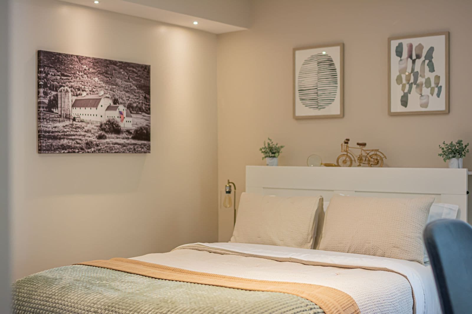 Building Photo - 1504 Lincoln Way