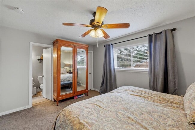 Building Photo - randon School District Home with access to a Lake, Walking Trails, and Pool