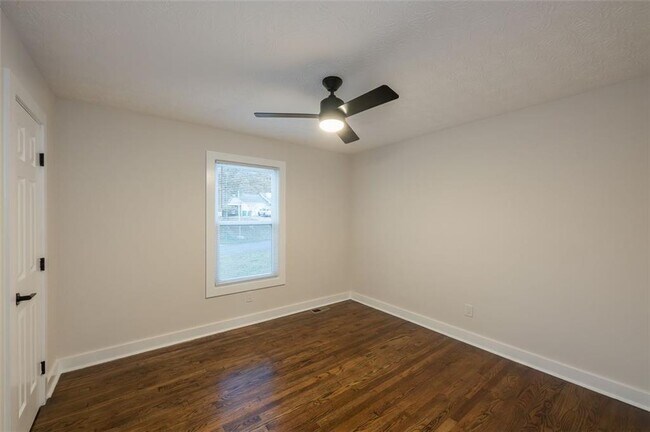 Building Photo - 237 Park Ave