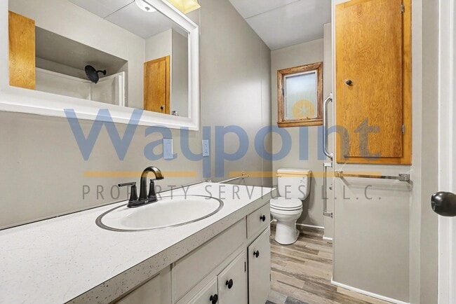 Building Photo - 126 Tower St