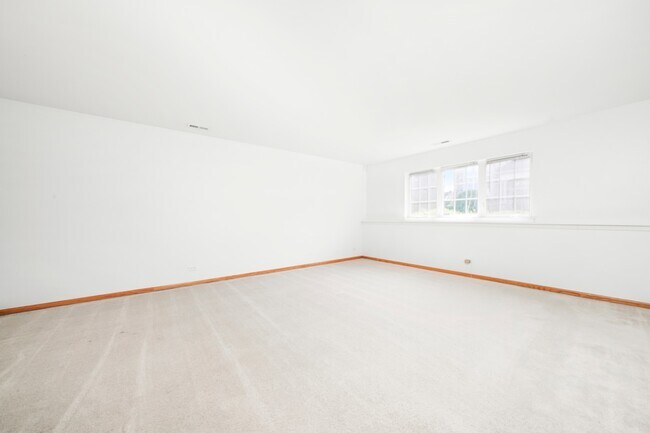 Building Photo - 303 Sype Dr