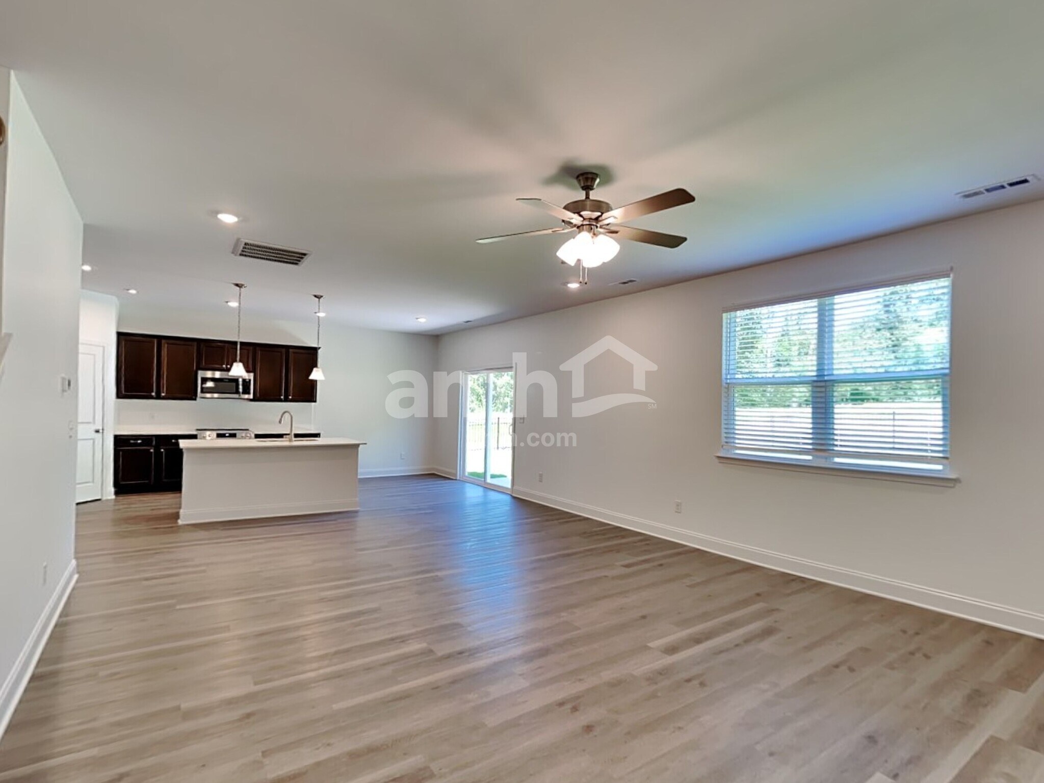 Building Photo - 230 Marin Dr