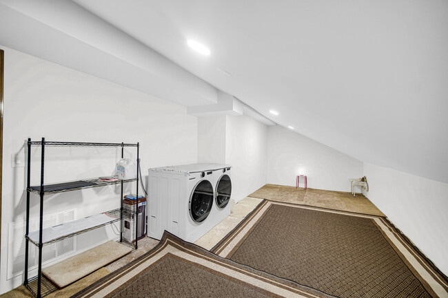 Building Photo - 2872 Whispering Oaks Ct