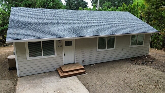 Primary Photo - 2 bedroom 1 bath single level home