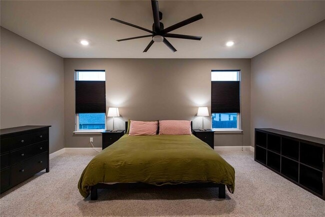 Building Photo - 7708 Nunsland Dr