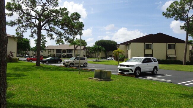 Building Photo - 5883 La Paseos Dr