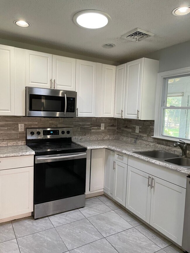 Building Photo - 904 Shipyard Point