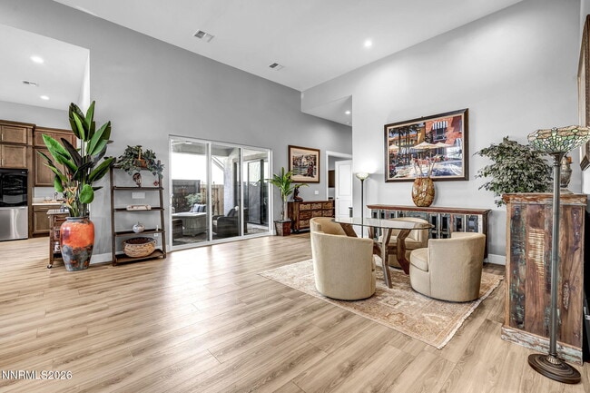 Building Photo - 2958 Saddle Peak Dr