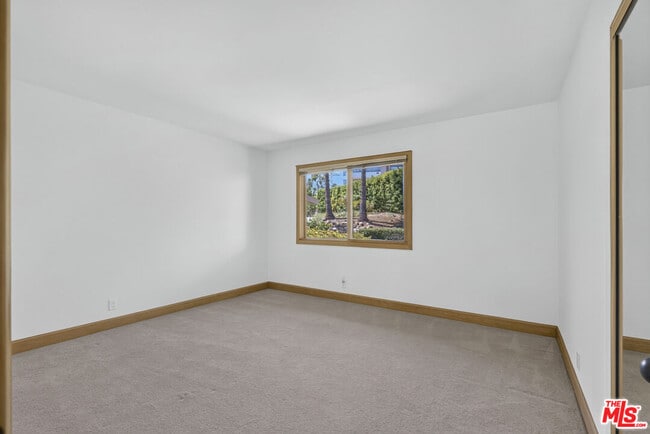 Building Photo - 23907 Malibu Knolls Rd