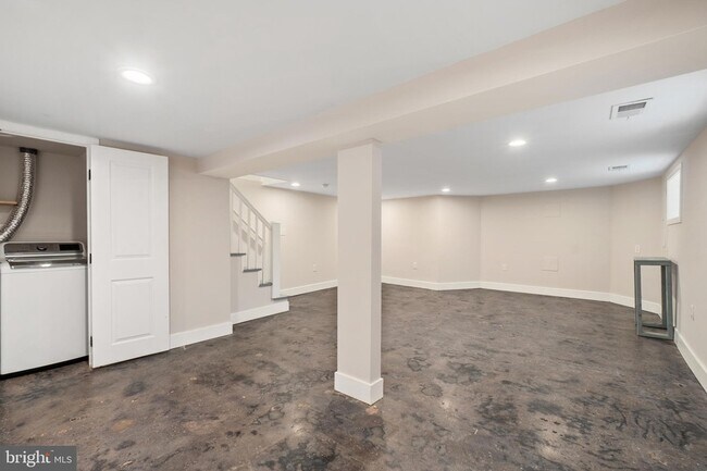 Building Photo - 50 53rd St SE