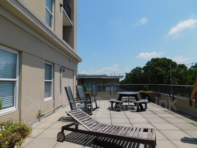 Building Photo - 1315 East Blvd