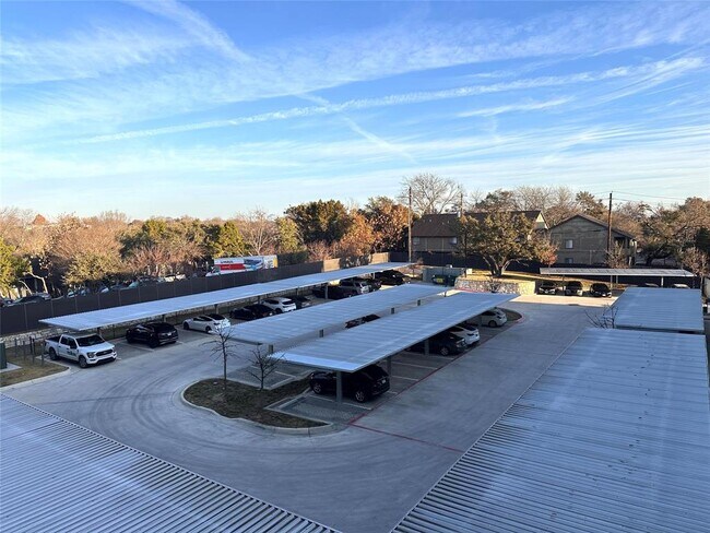 Building Photo - 4004 Banister Ln