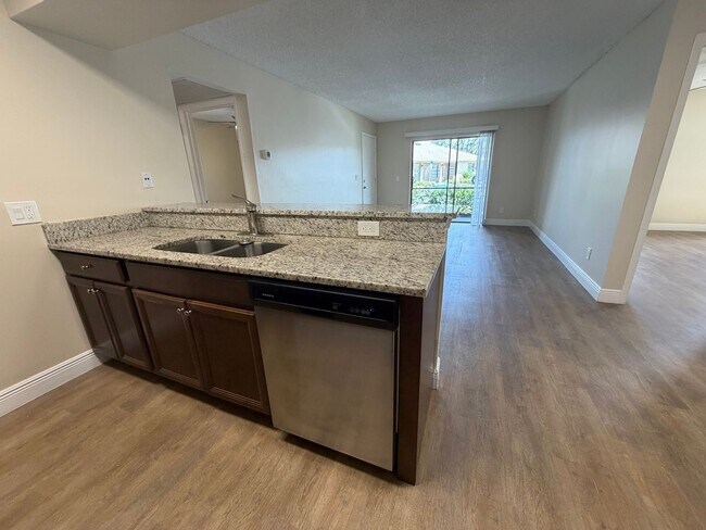 Building Photo - 5321 Summerlin Woods Dr